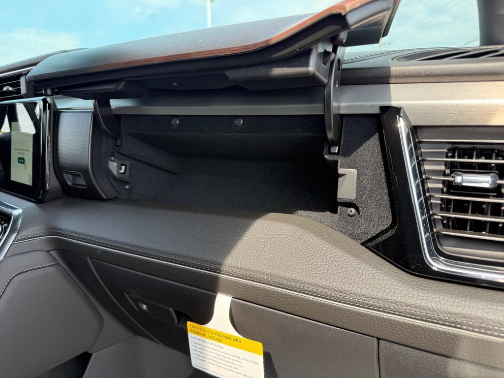 2026 GMC Sierra 3500HD Denali - Photo 25