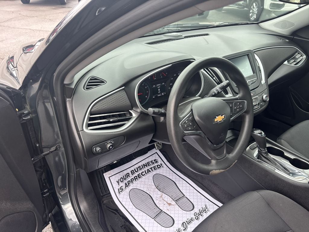 2017 Chevrolet Malibu LS 1LS