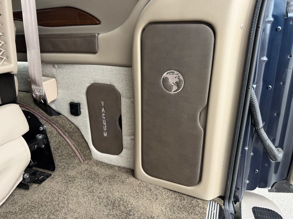 2025 Chevrolet Express 2500 Work Van Cargo