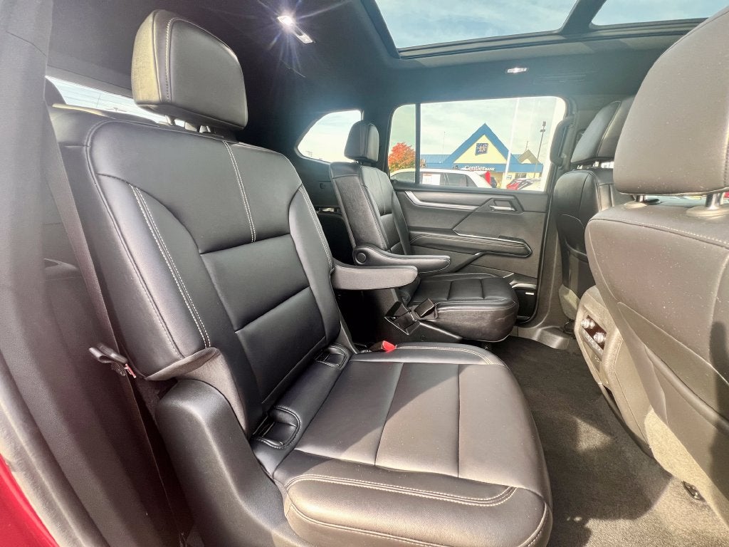 2024 GMC Acadia Elevation