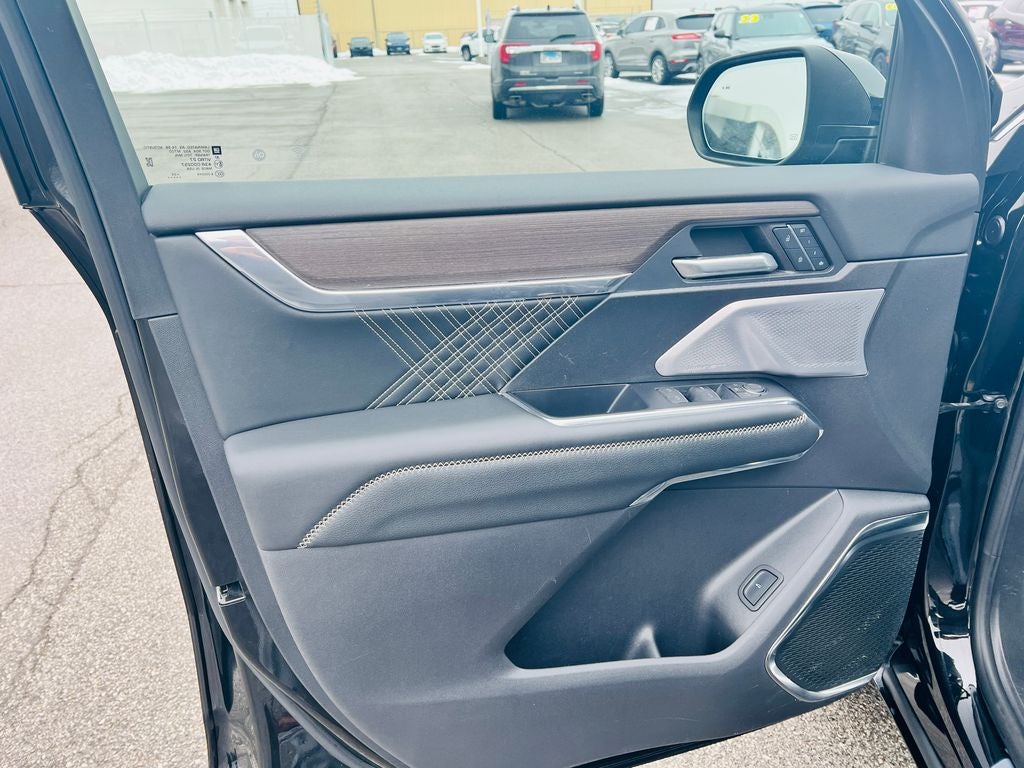 2024 GMC Acadia Denali