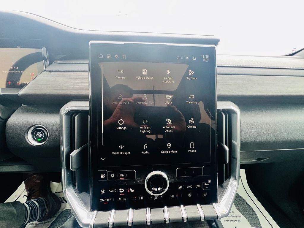 2024 GMC Acadia Denali