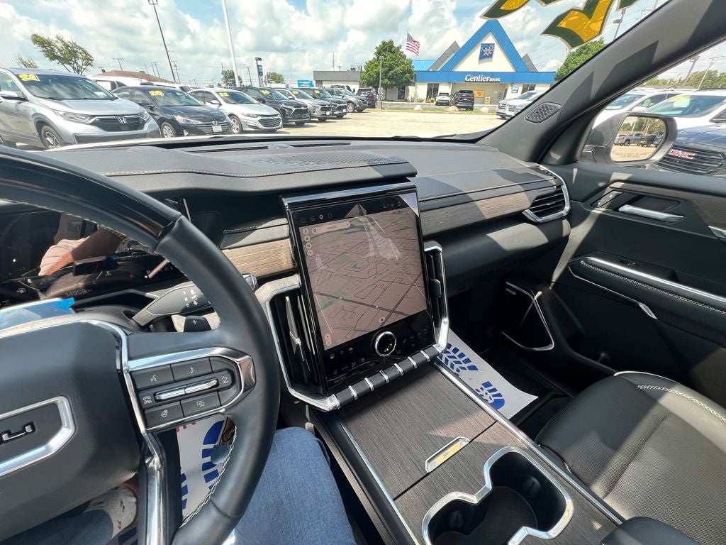 2024 GMC Acadia Denali