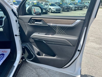 2024 GMC Acadia Denali