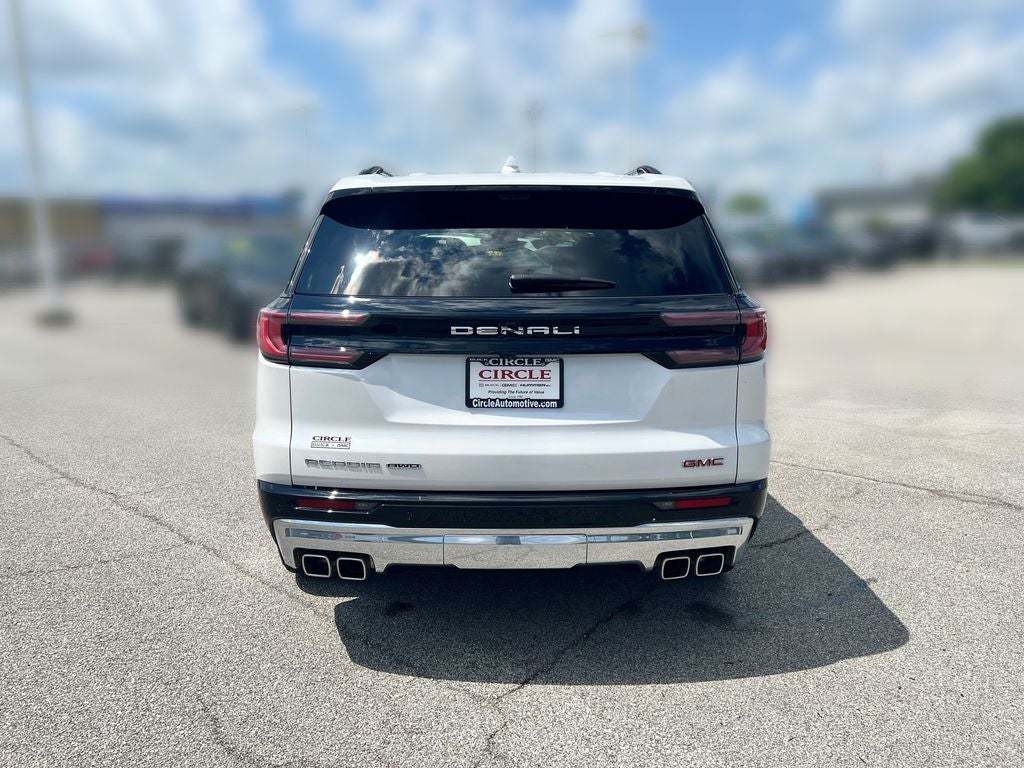 2024 GMC Acadia Denali