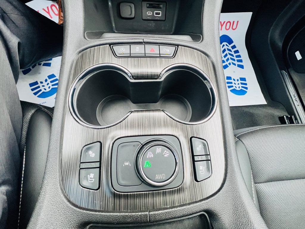 2023 GMC Acadia SLT
