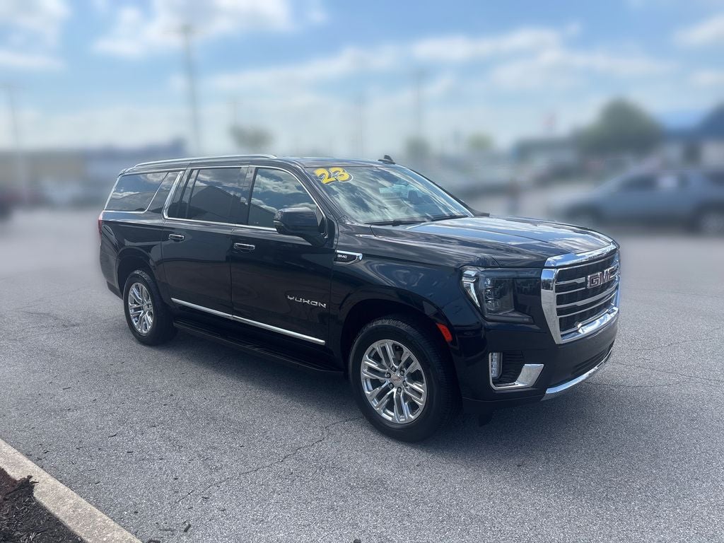 2023 GMC Yukon XL SLT