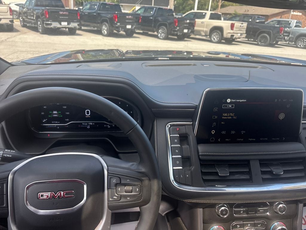 2023 GMC Yukon XL SLT