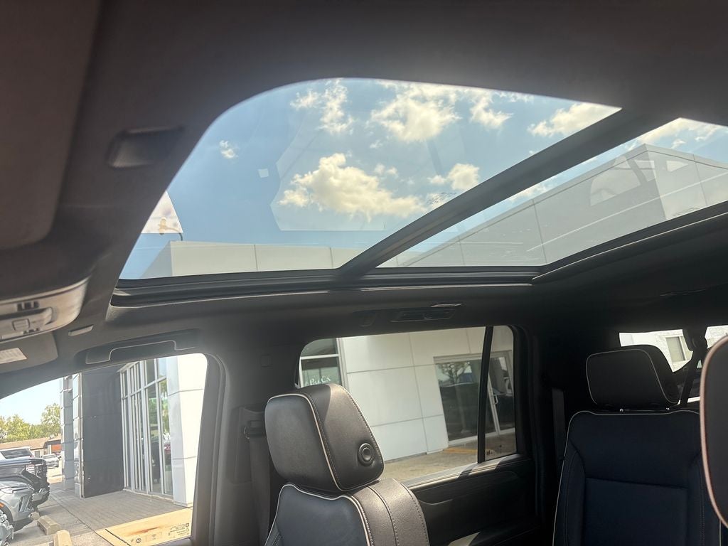 2023 GMC Yukon XL SLT