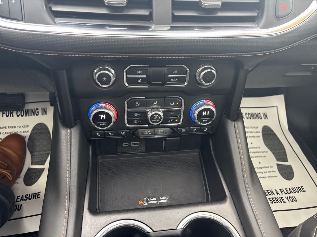 2023 GMC Yukon XL AT4