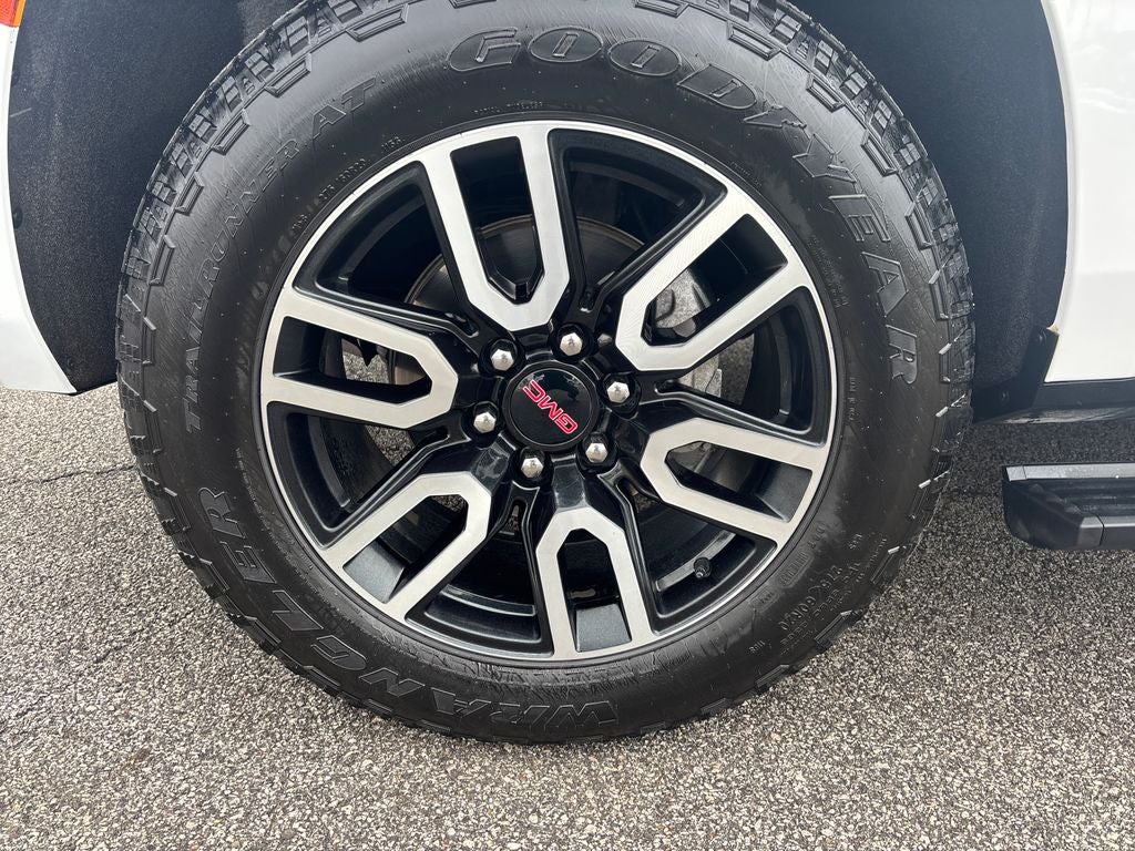 2023 GMC Yukon XL AT4