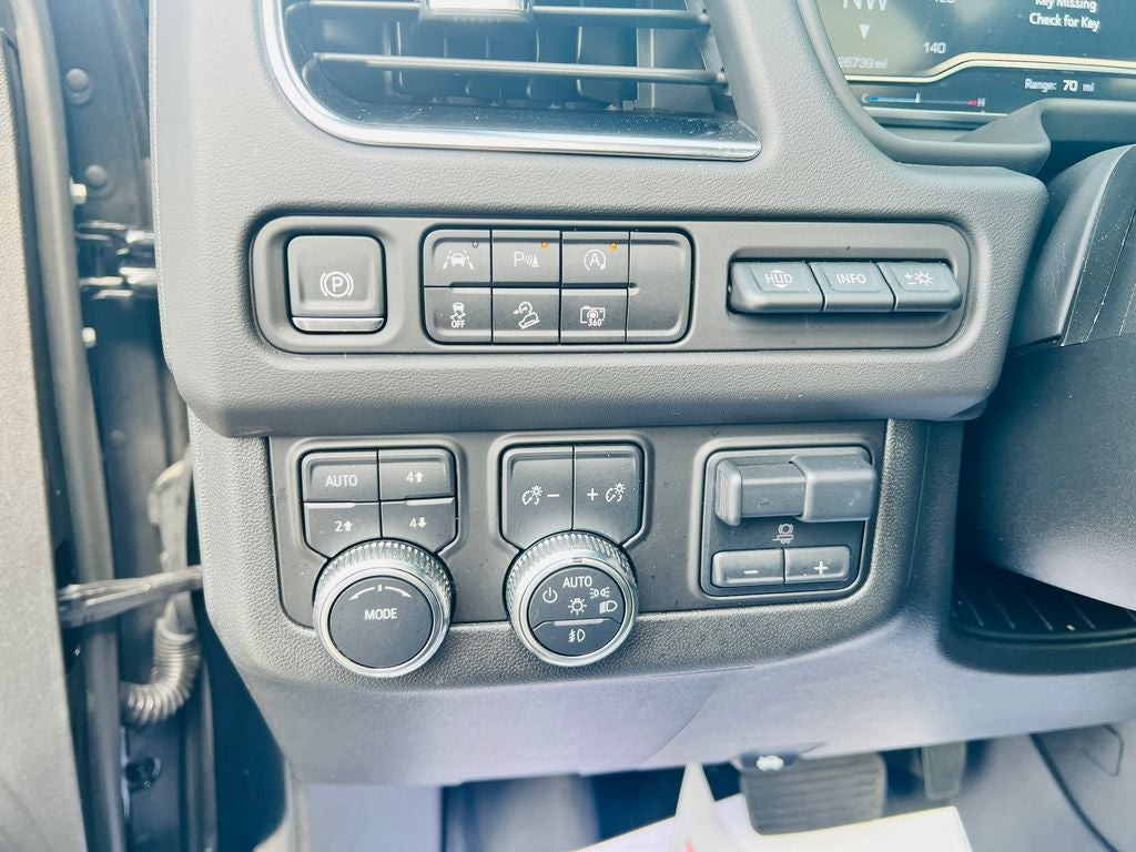 2024 GMC Yukon XL AT4