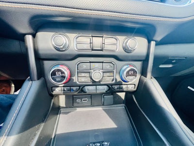2024 GMC Yukon XL AT4