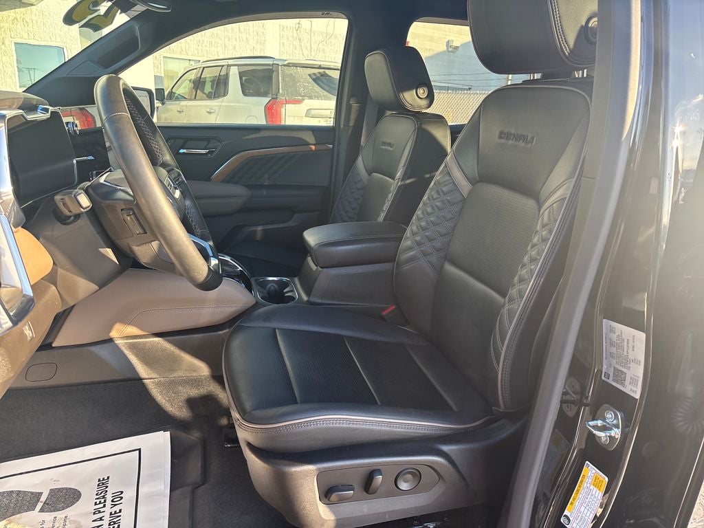 2023 GMC Canyon Denali