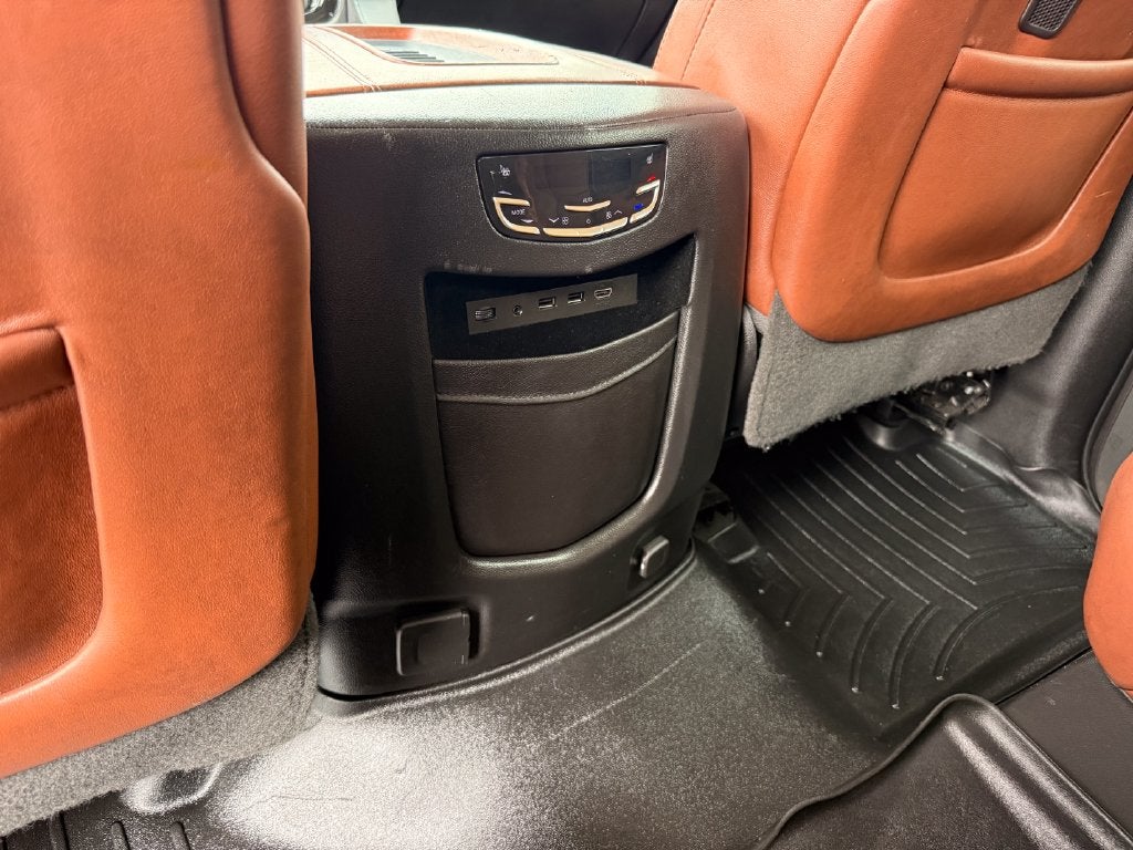 2018 Cadillac Escalade ESV Premium
