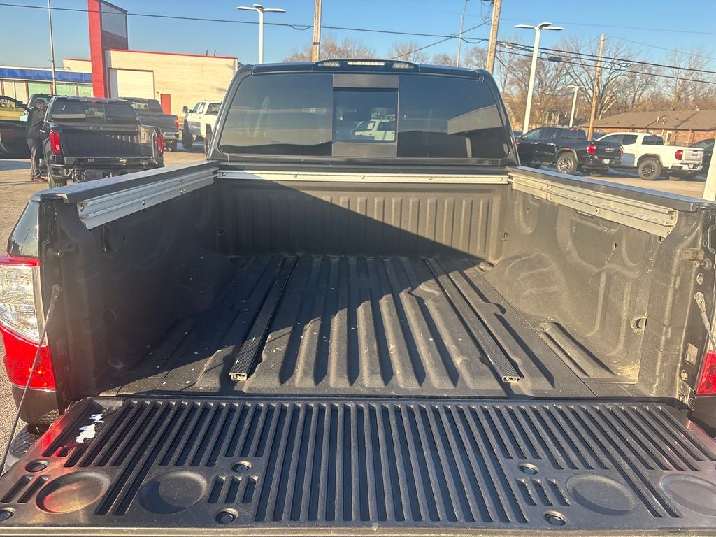 2017 Nissan Titan SL