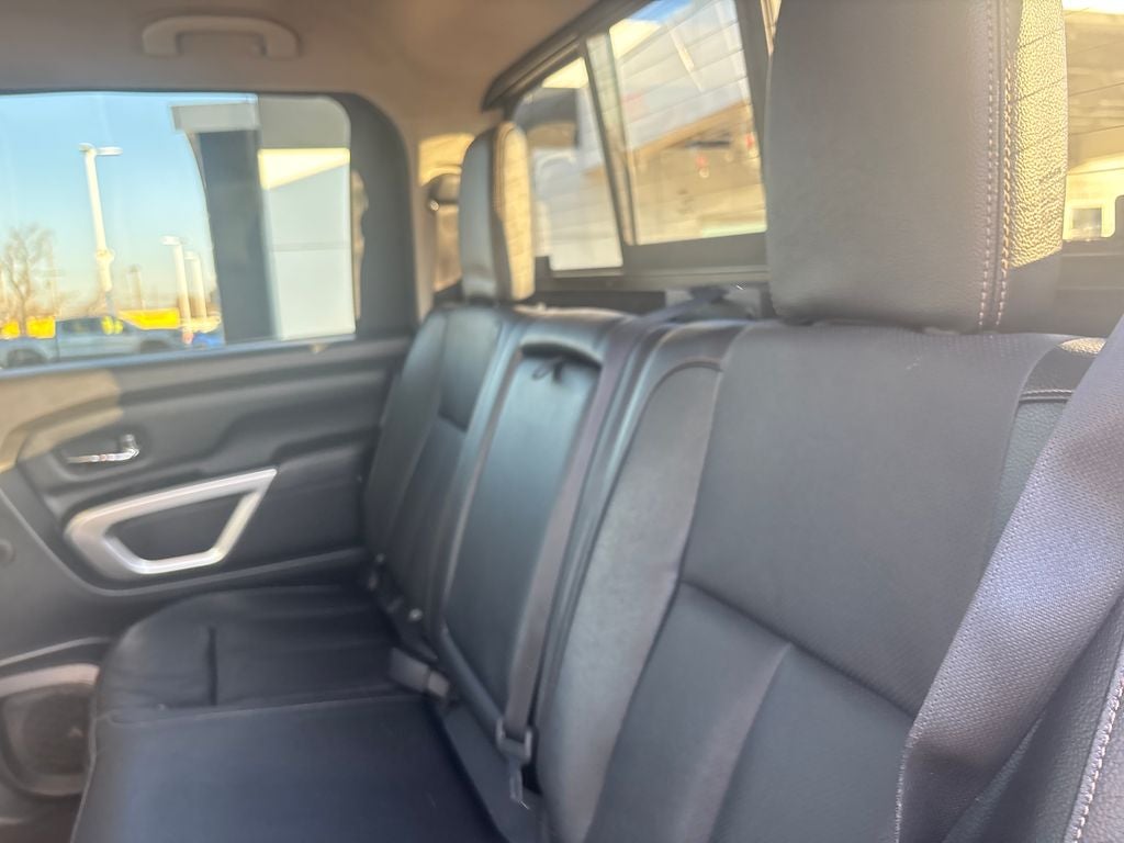 2017 Nissan Titan SL