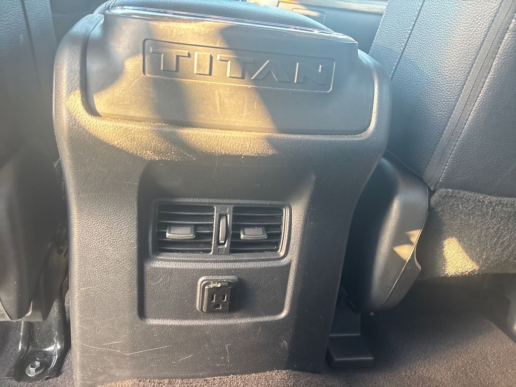 2017 Nissan Titan SL