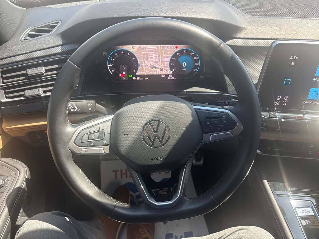 2024 Volkswagen Atlas Cross Sport 2.0T SEL R-Line
