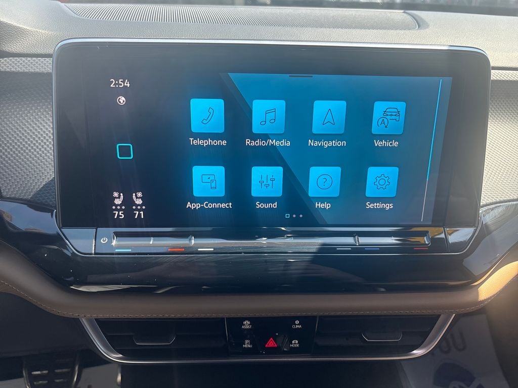 2024 Volkswagen Atlas Cross Sport 2.0T SEL R-Line