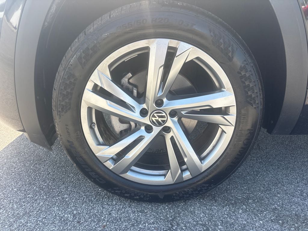 2024 Volkswagen Atlas Cross Sport 2.0T SEL R-Line