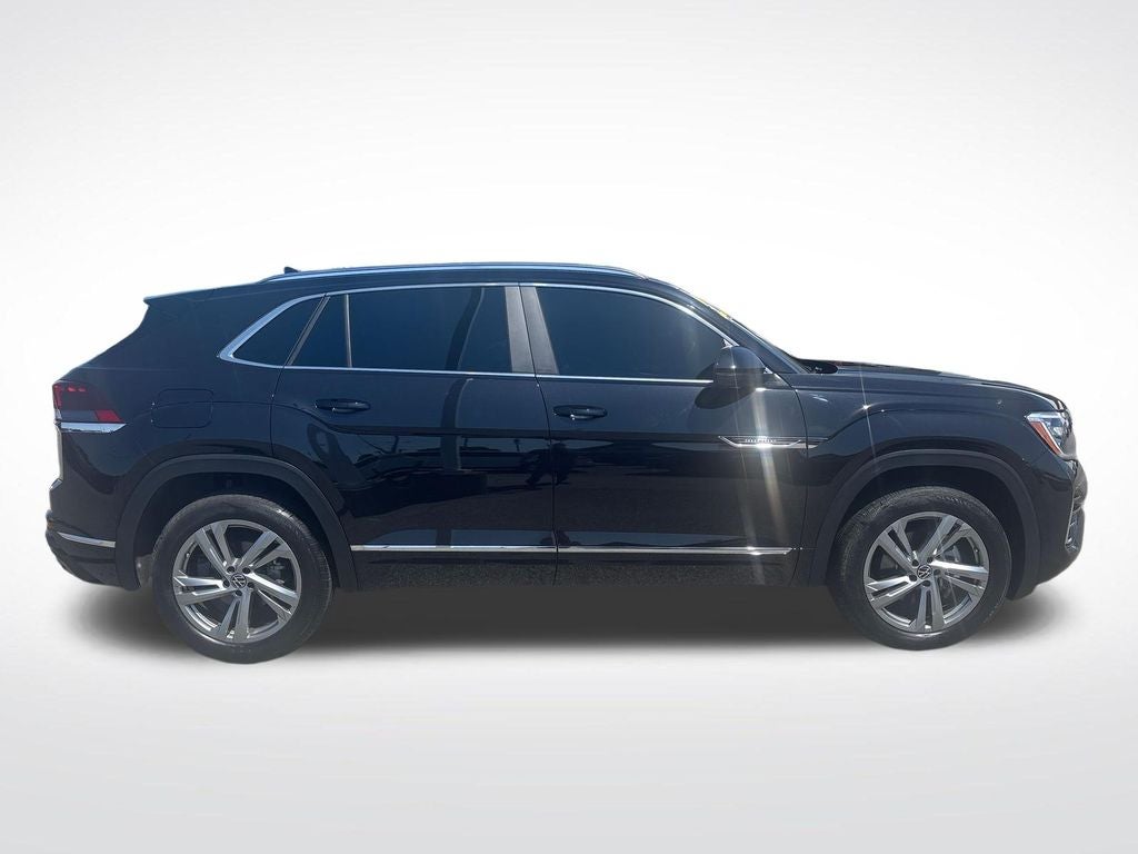 2024 Volkswagen Atlas Cross Sport 2.0T SEL R-Line