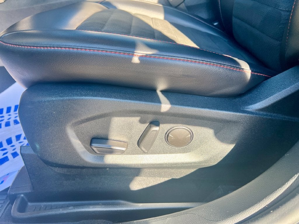 2022 Ford Edge ST Line