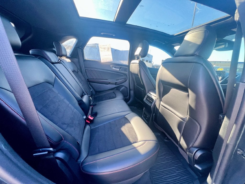 2022 Ford Edge ST Line