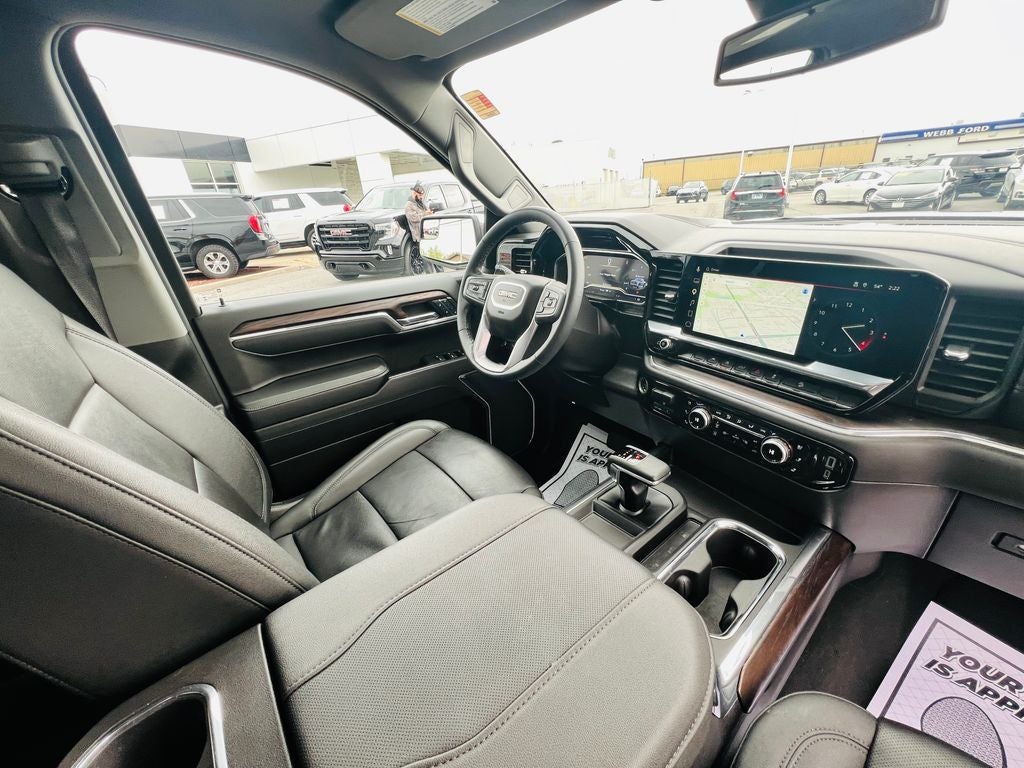 2025 GMC Sierra 1500 SLT