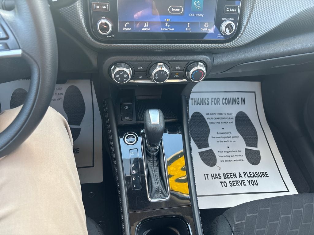 2023 Nissan Kicks SV