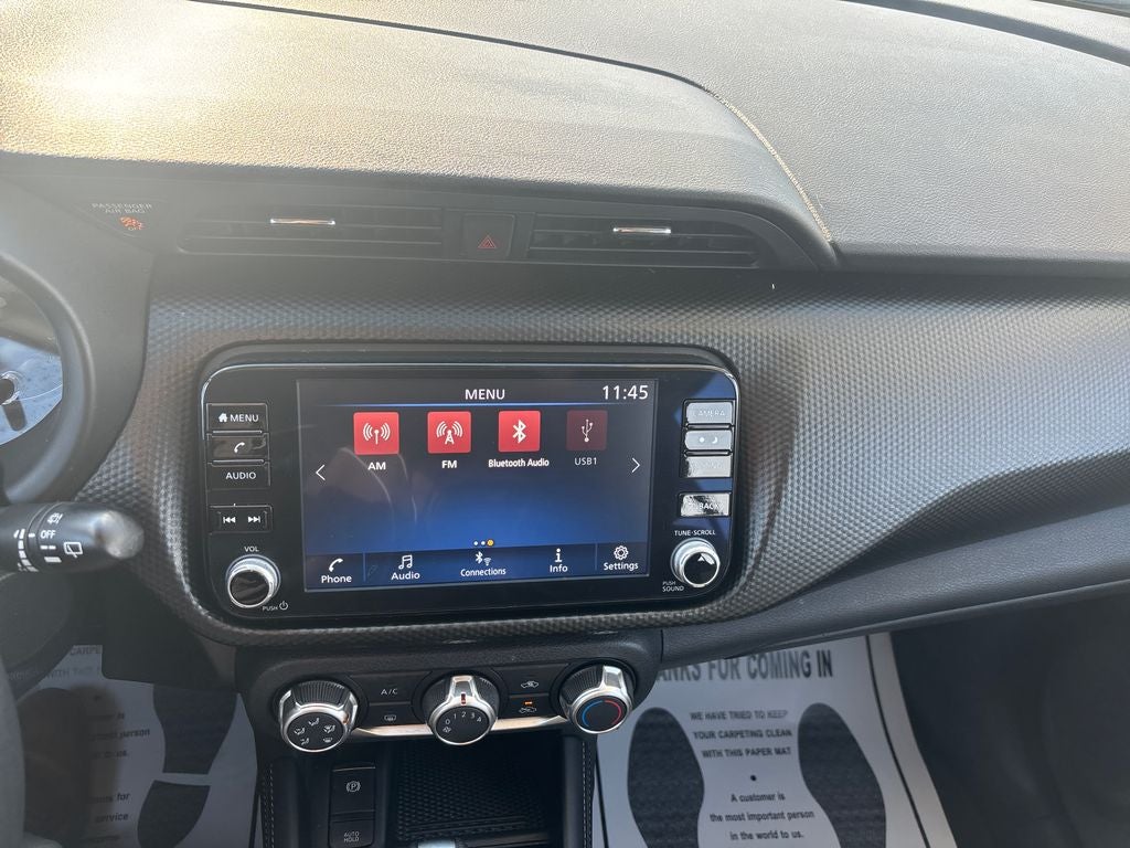 2023 Nissan Kicks SV