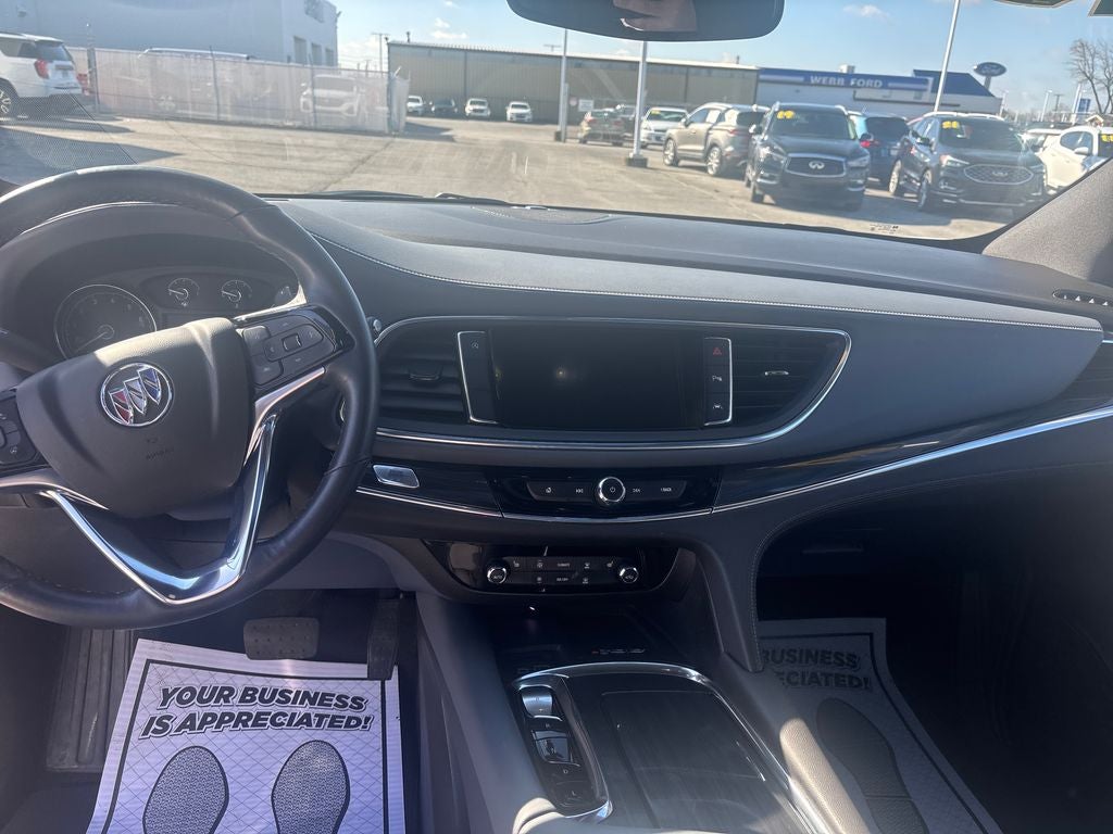 2023 Buick Enclave Essence