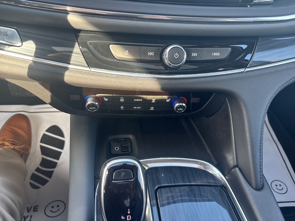 2020 Buick Enclave Essence