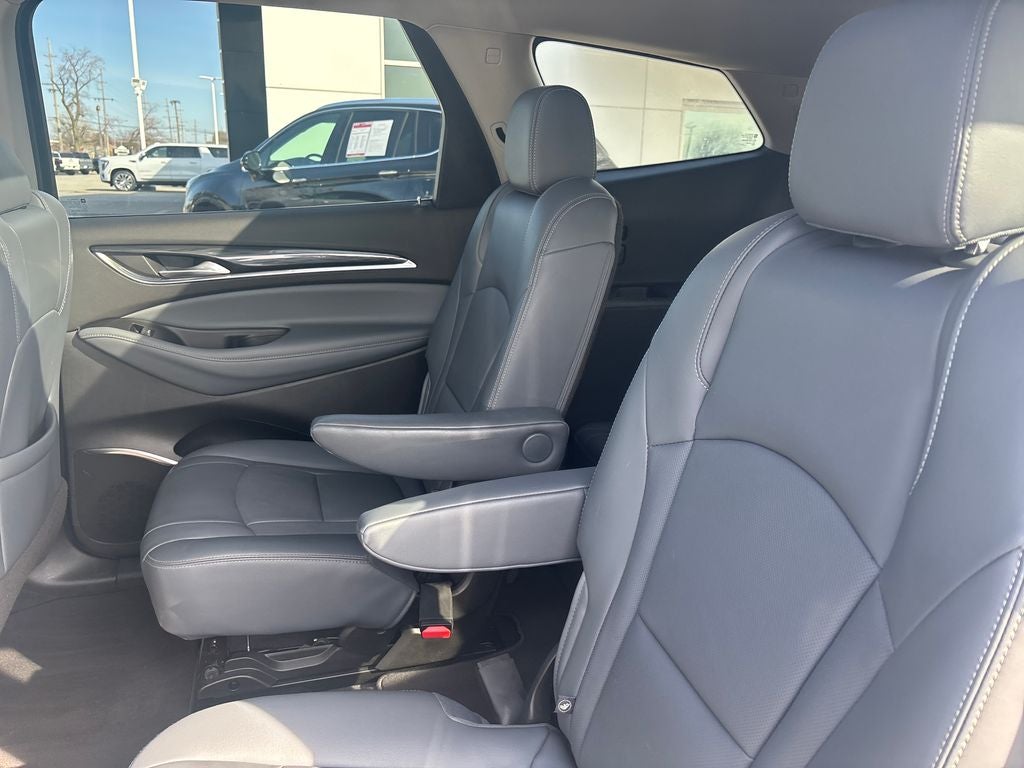 2020 Buick Enclave Essence