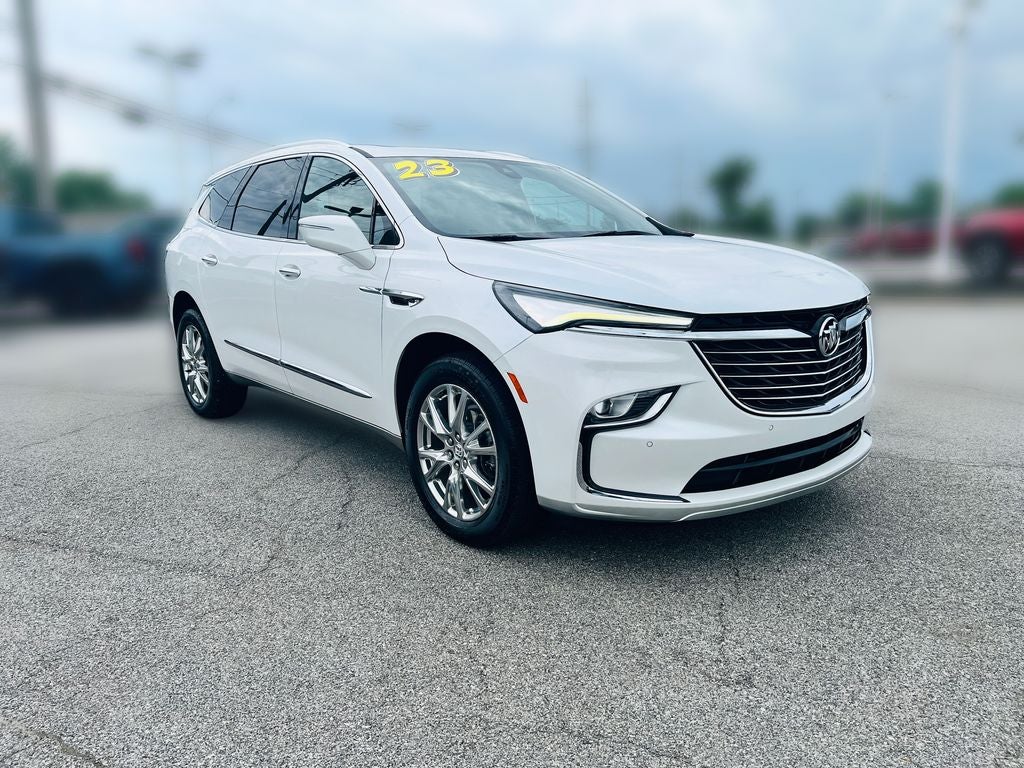 2023 Buick Enclave Essence