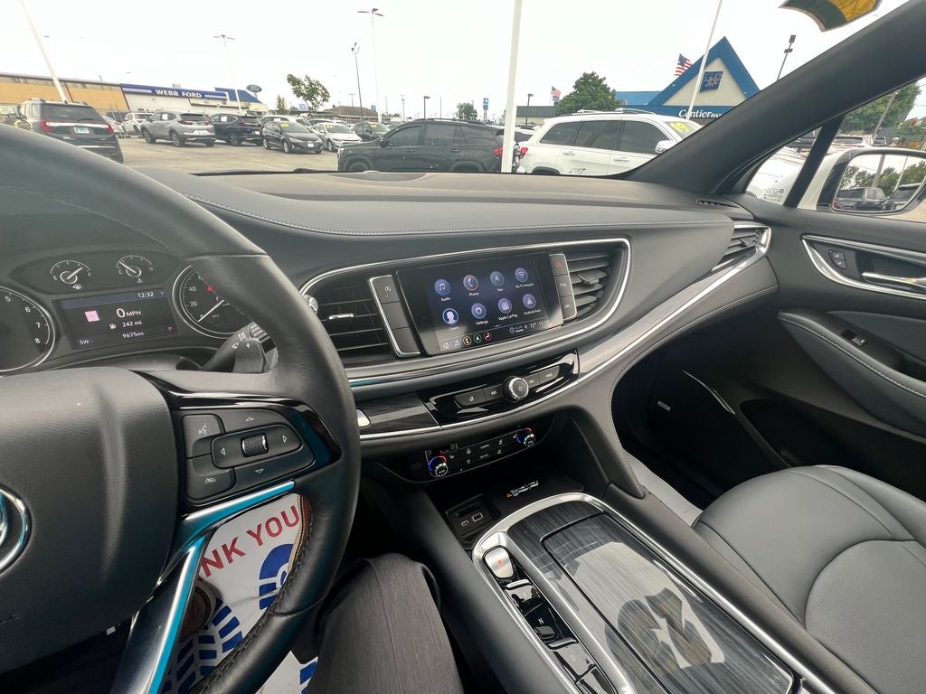 2023 Buick Enclave Essence