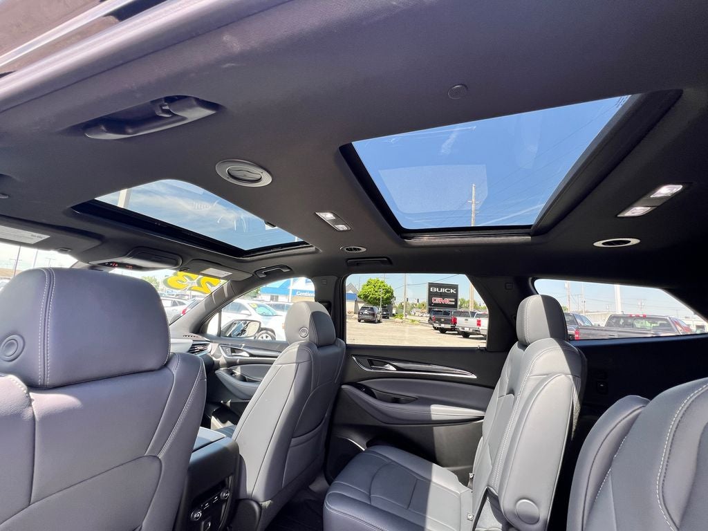 2023 Buick Enclave Essence