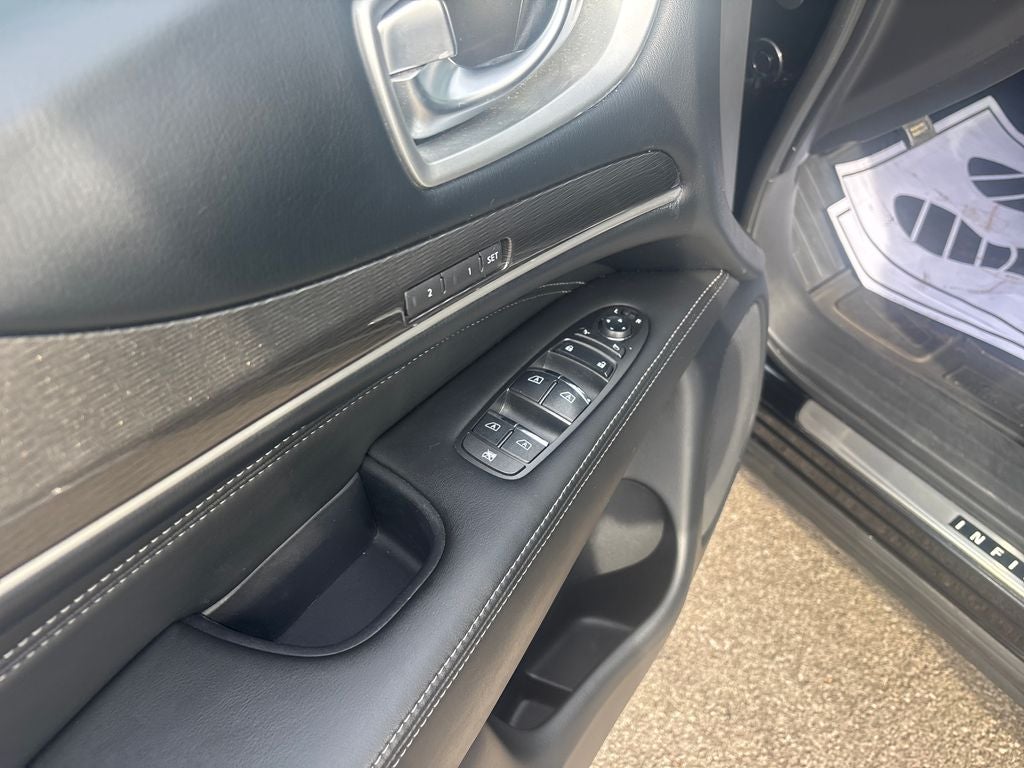 2019 INFINITI QX60 LUXE