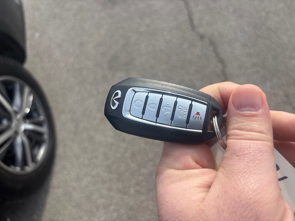 2019 INFINITI QX60 LUXE