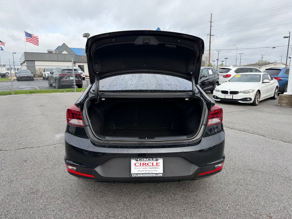 2020 Hyundai Elantra SE