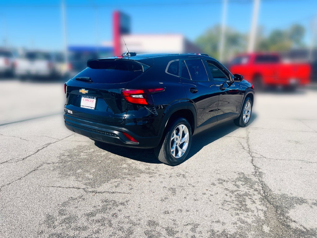 2024 Chevrolet Trax LS