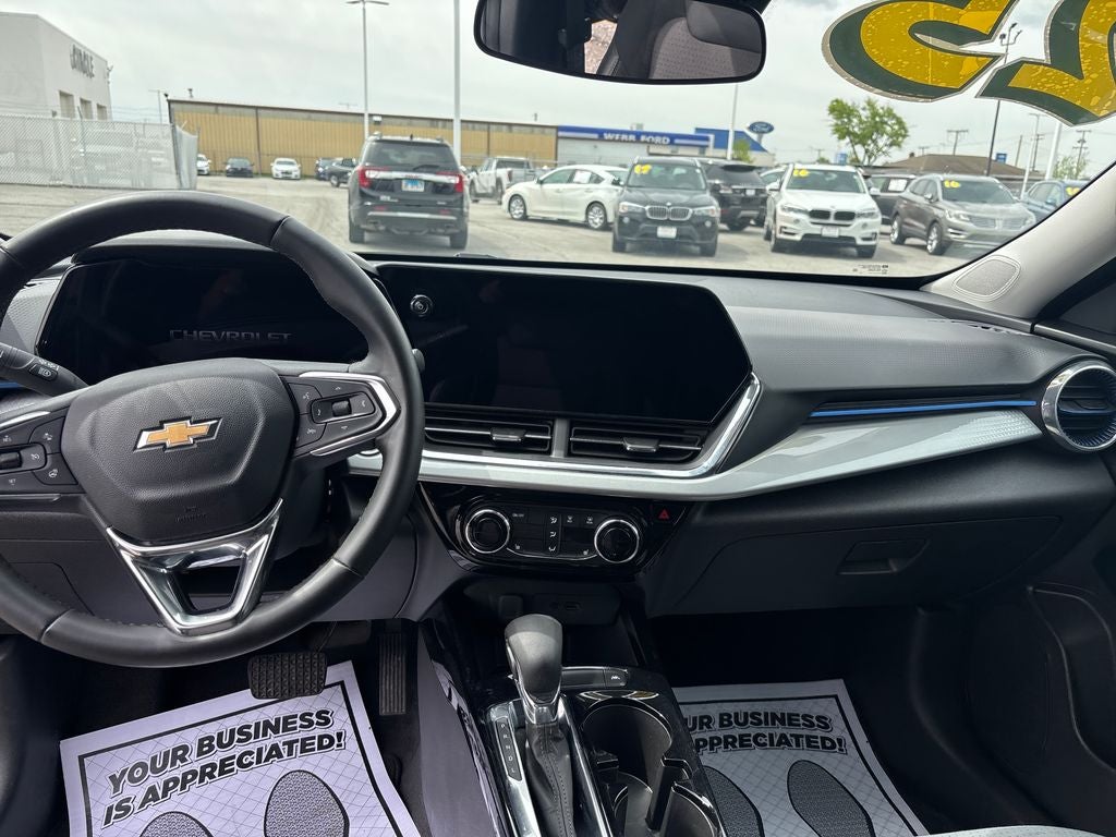 2025 Chevrolet Trax LT